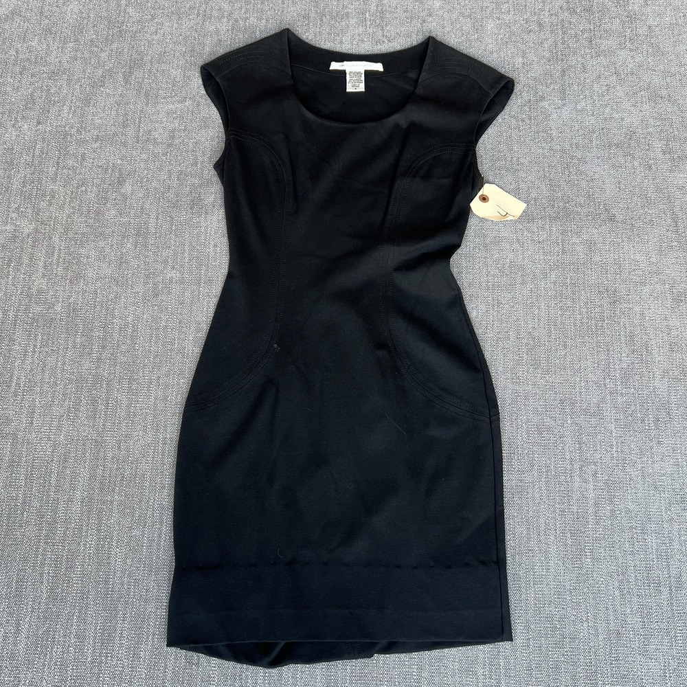Diane von Furstenberg Black Sheath Dress Womens 4 Cap Sleeve Stretch Bodycon LBD